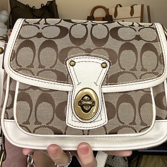 Coach Signature Turnlock Flap Crossbody Bag Khaki Brown White Trim Y2K 2007 - Picture 9 of 12